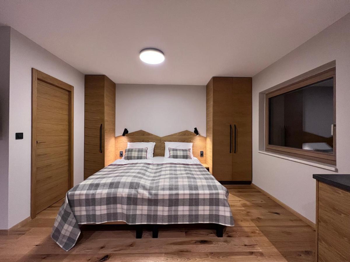 קרנייסקה גורה Apartments And Rooms Kaja מראה חיצוני תמונה